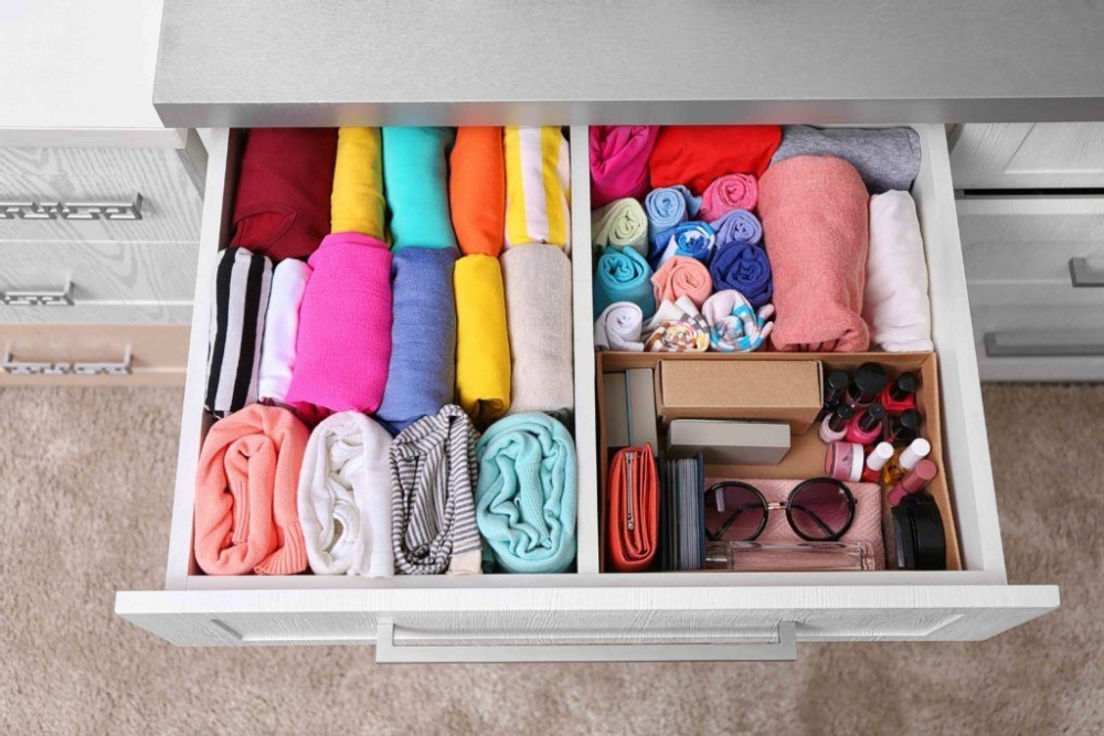 The Weekend Read✨Transforming Your Wardrobe from Winter to Spring 2025: Your House of Colour Guide
