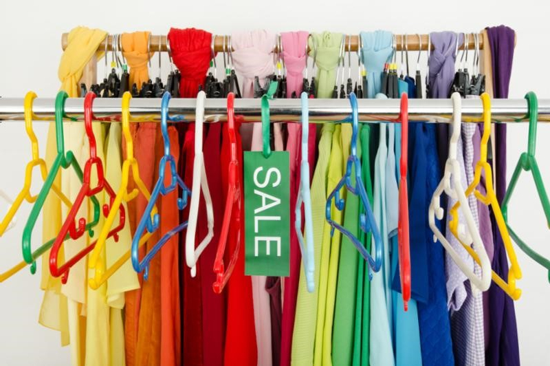 The Weekend Read✨Unlocking the Power of Colour: Building a Sustainable, Mindful Wardrobe